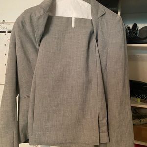 Kasper pant suit size 8